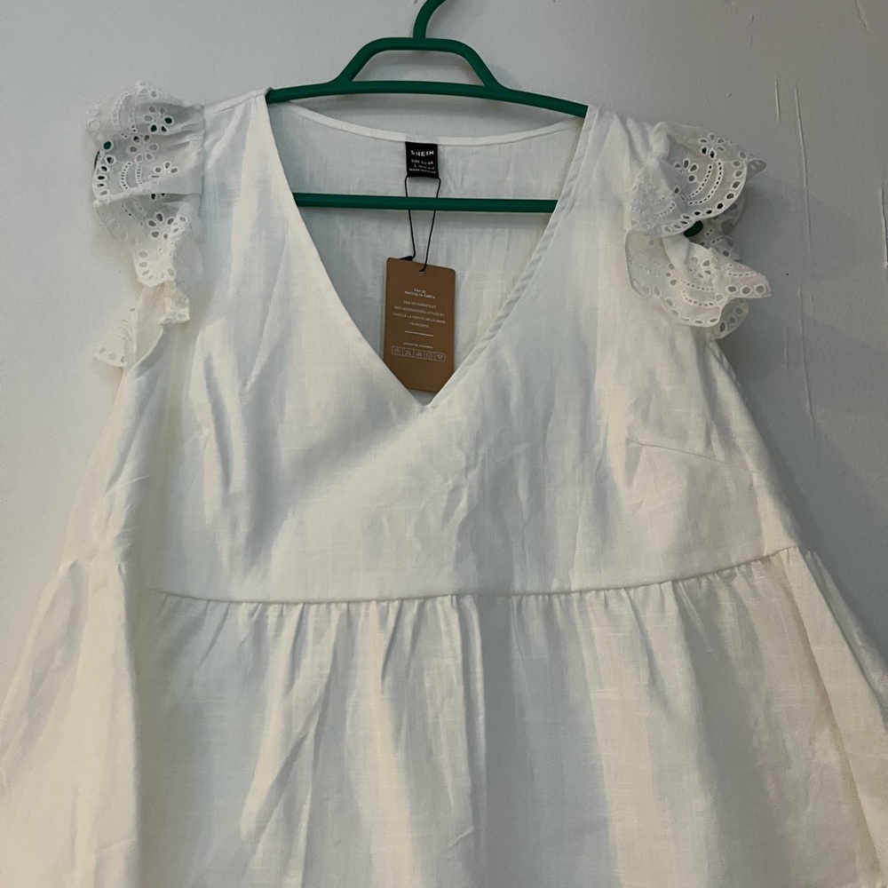 SHEIN White Eyelet Sleeve Blouse